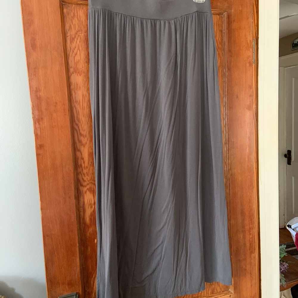 🦩LOFT dove gray maxi skirt, medium